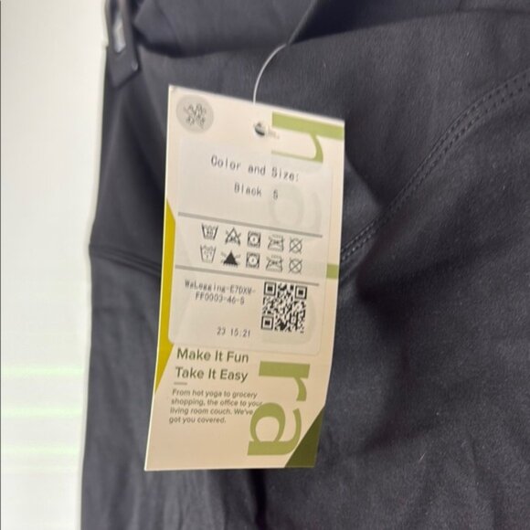 Halara Black Women's High-Waisted Crossover Leggings Size Small NWT - Picture 4 of 8